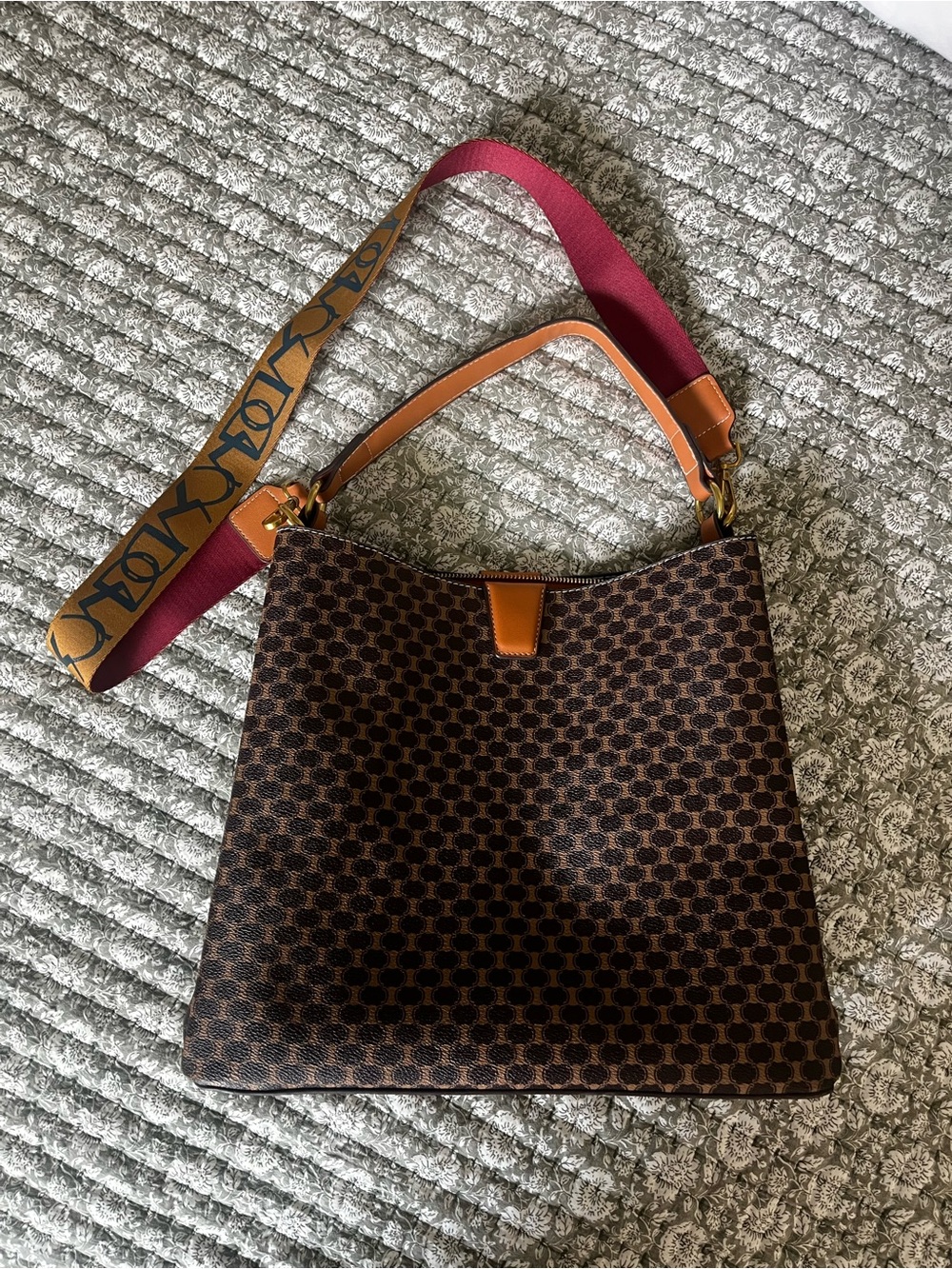 Classic Brown Patterned Tote Bag with Adjustable Strap